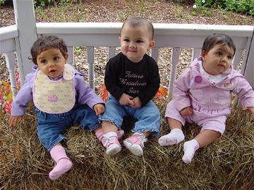 Sep. 2006 - Niki (9 mos.), Zoe (13 mos.), Maya (9 mos.)13 mos.